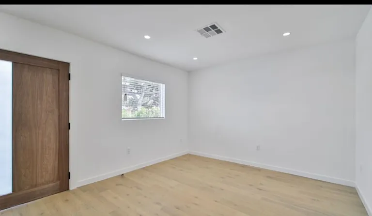 5462 Carlin St — Photo 16