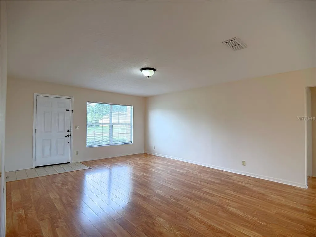 3 bed, 2.0 bath, 1734 sqft, $1,750 — Photo 4
