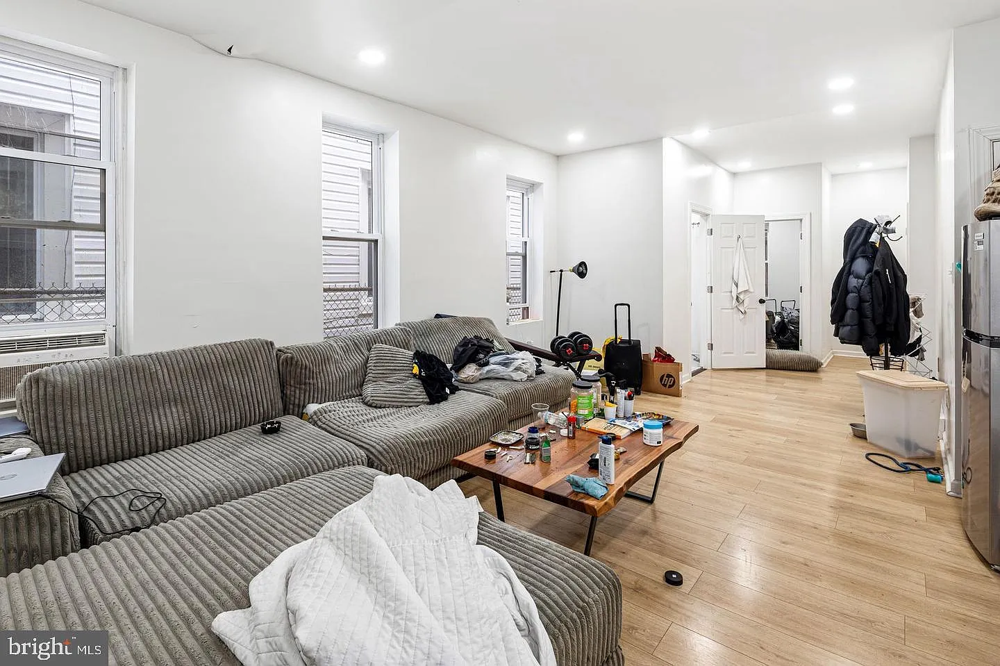 2 bed, 1200 sqft, $1,500 — Photo 4