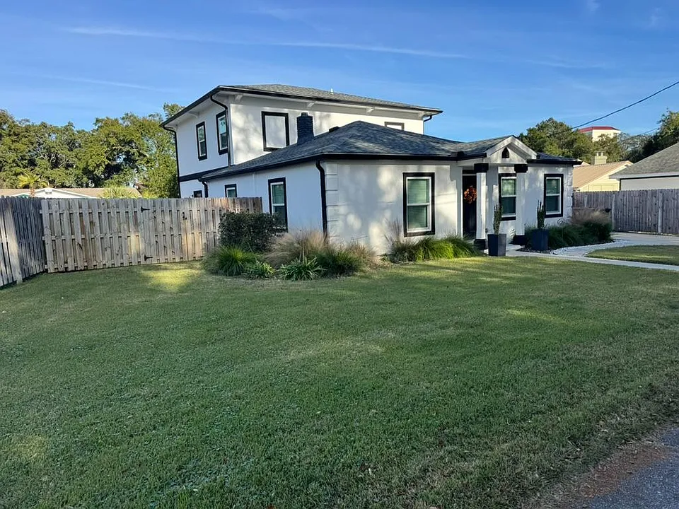 Unit Photo