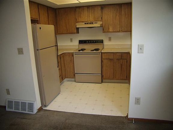 3rd image of 2389 Brandy Oaks Ln