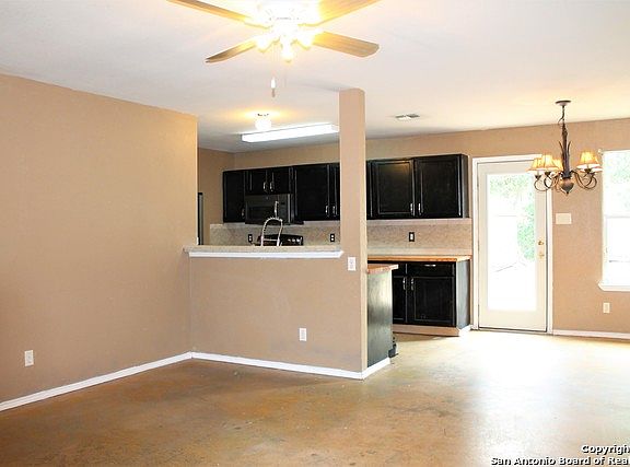 4th image of 226 Havana Dr