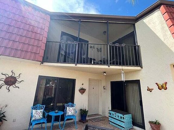 3rd image of 3814 Victoria Drive