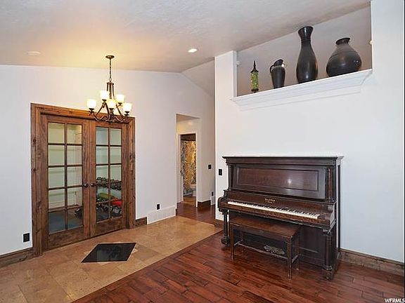 5th image of 4211 S Richardson Cir