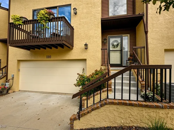 110 Ridge Side Ct, Munroe Falls, OH 44262
