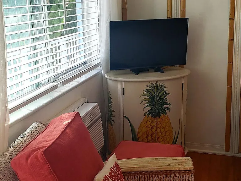 401 Collins Ave #20 — Photo 12