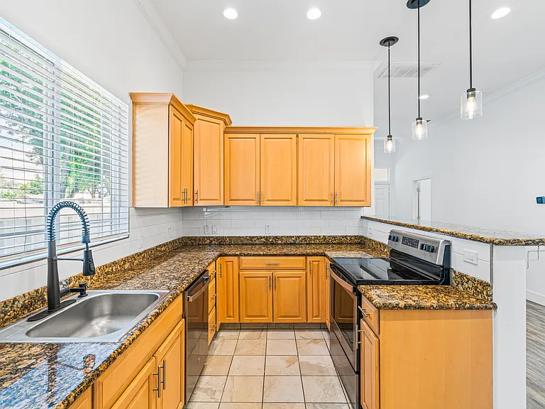 Kitchen 2