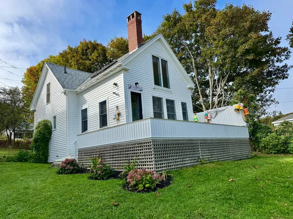 22 Washington School Road, Vinalhaven, ME 04863