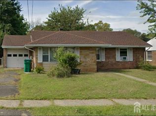 14 Roger Rd, Edison, NJ 08817