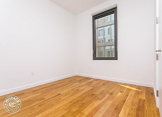 3rd image of 123 Melrose St APT 716