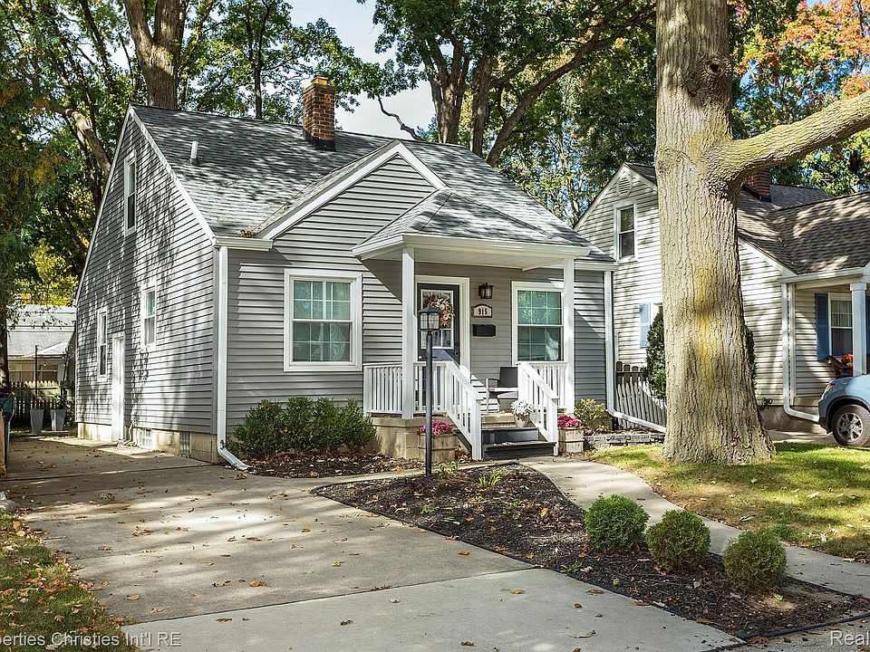 1st image of 915 Symes Ave