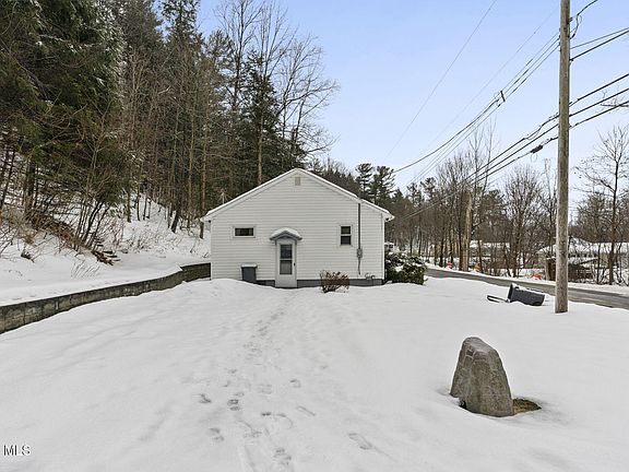 3rd image of 164 Cranes Hollow Road