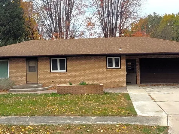 219 N 7th Ave, Sheldon, IA 51201