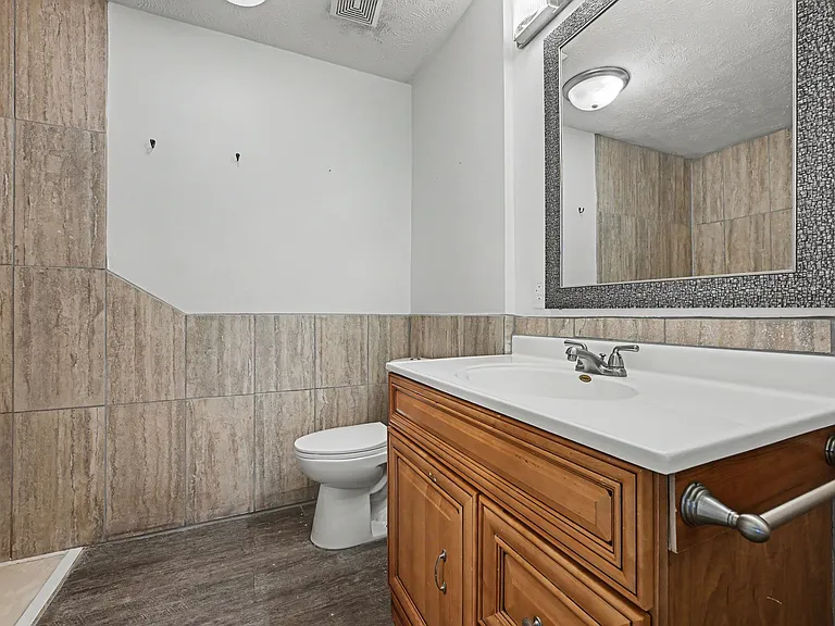10808 Hogantown Dr — Photo 9
