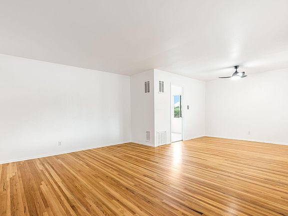 4th image of 1001 Florida St SE