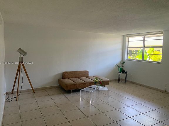 4th image of 360 Meridian Ave APT 4C