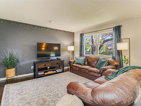 5th image of 10618 Saint Catherines Ln