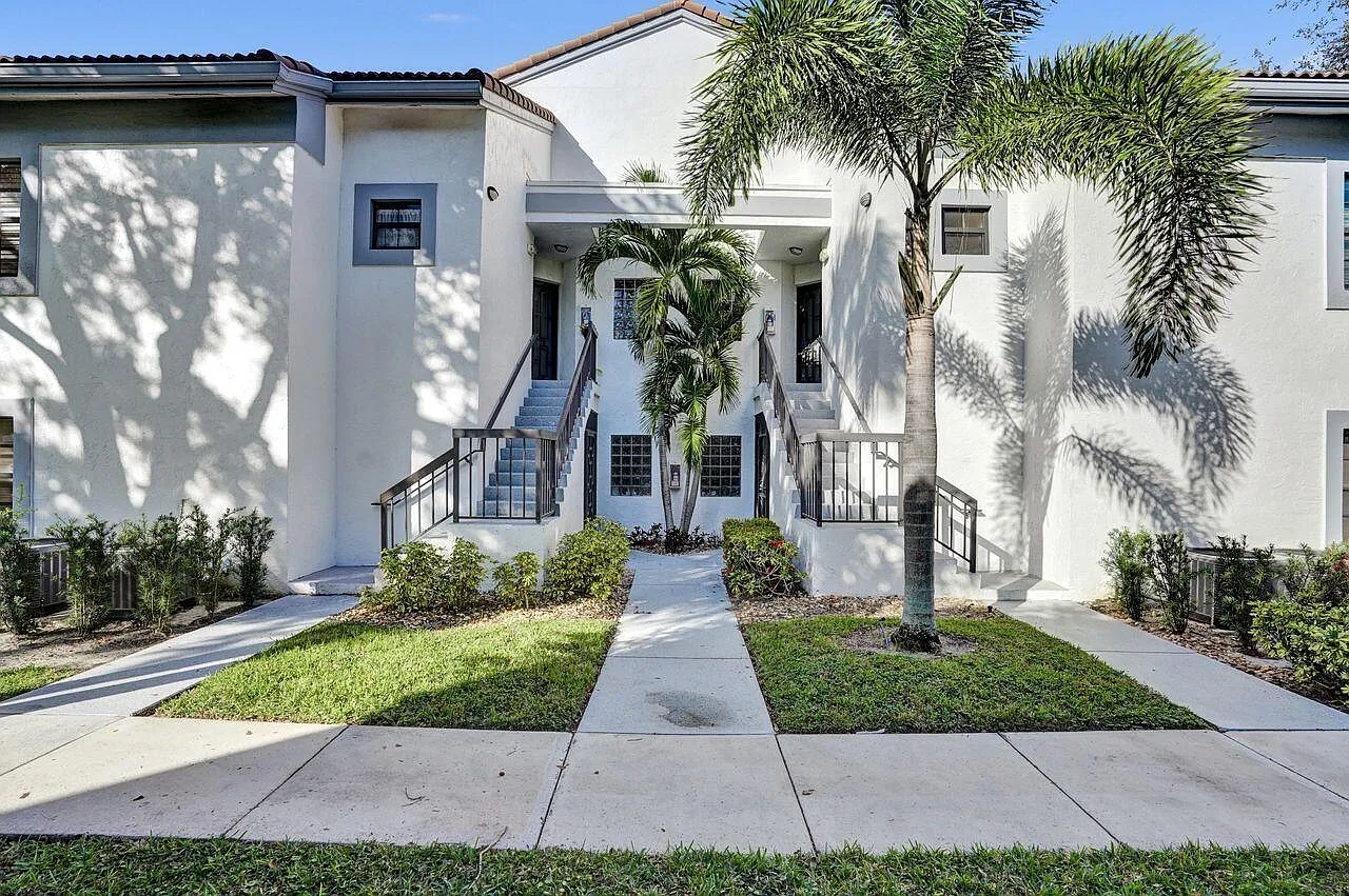 3 bed, 2.0 bath, 1134 sqft, $2,500 — Photo 3