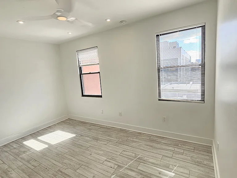 1165 N Hope St #4B — Photo 2