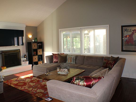 2nd image of 302 Longbranch Dr
