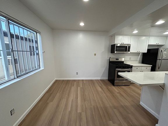 4th image of 8525 Saturn St APT 101