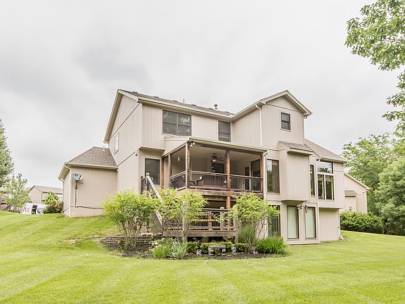 4th image of 6625 NW Hickory Ct