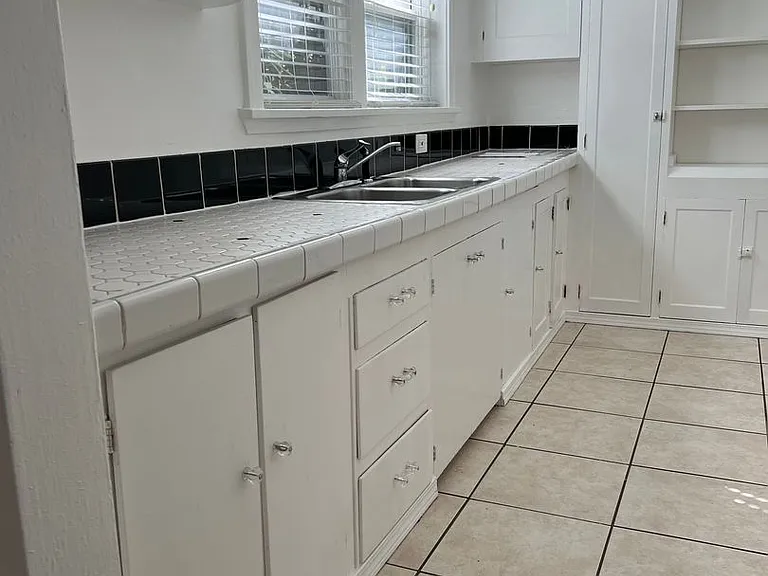 5318 NE Wistaria Dr — Photo 16