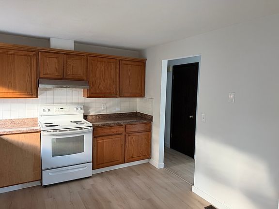 5th image of 14527 47th Pl W