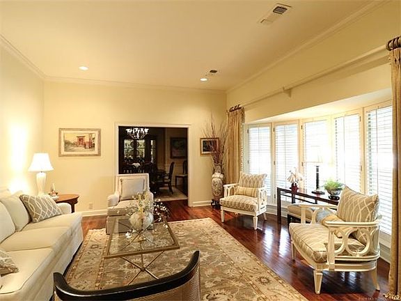 2nd image of 2200 Kristin Ln