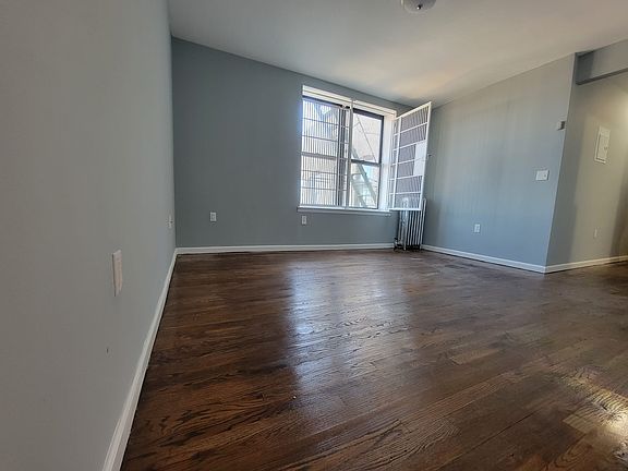 3rd image of 1800 University Ave #2C
