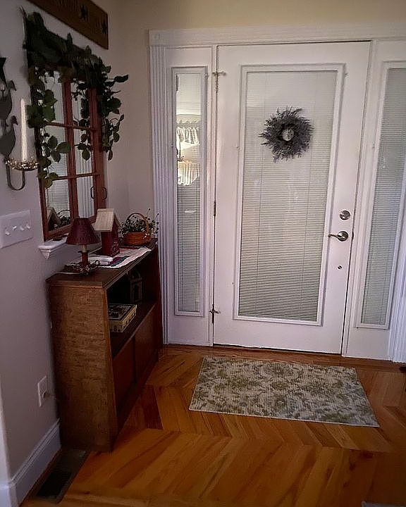1st image of 4027 Lone Wolf Cir