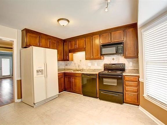 5th image of 6846 Steeplechase Dr NW