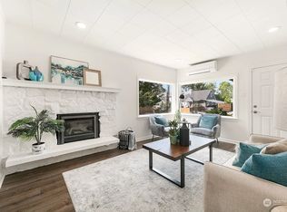 11520 16th Ave NE, Seattle, WA 98125