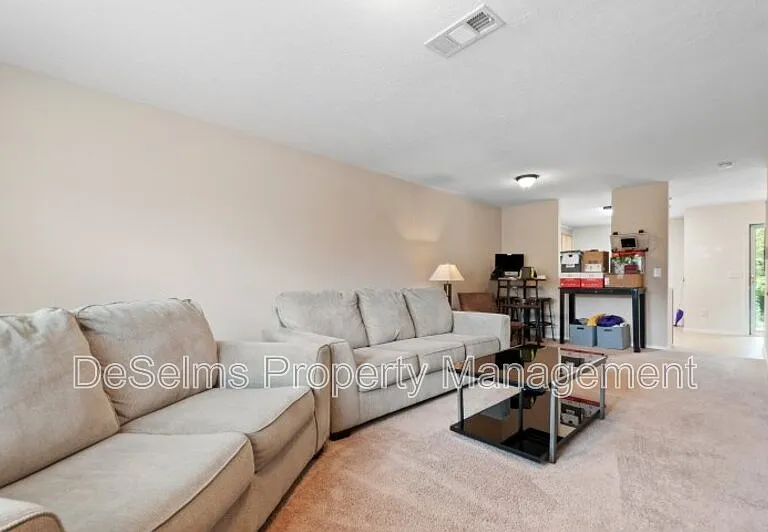 1204 Parkstone Ln — Photo 4
