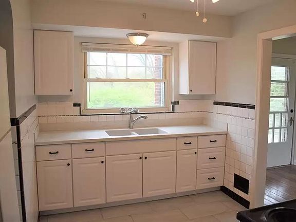 4th image of 5175 Cleves Warsaw Pike #1
