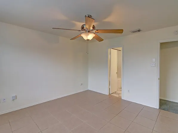 7933 Elk Dr, Corpus Christi, TX 78414
