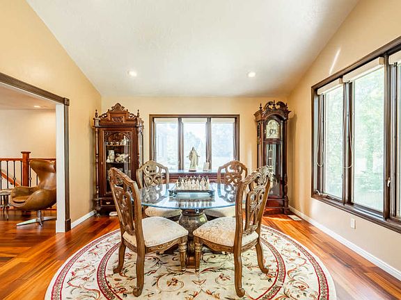 5th image of 1850 S Alta Vista Dr