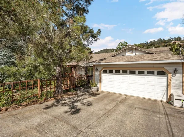 16402 Firethorne Road, Hidden Valley Lake, CA 95467