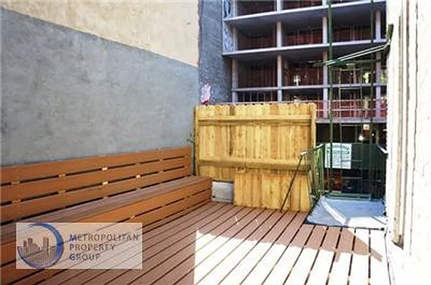 Rented by Metropolitan Property Group | media 39