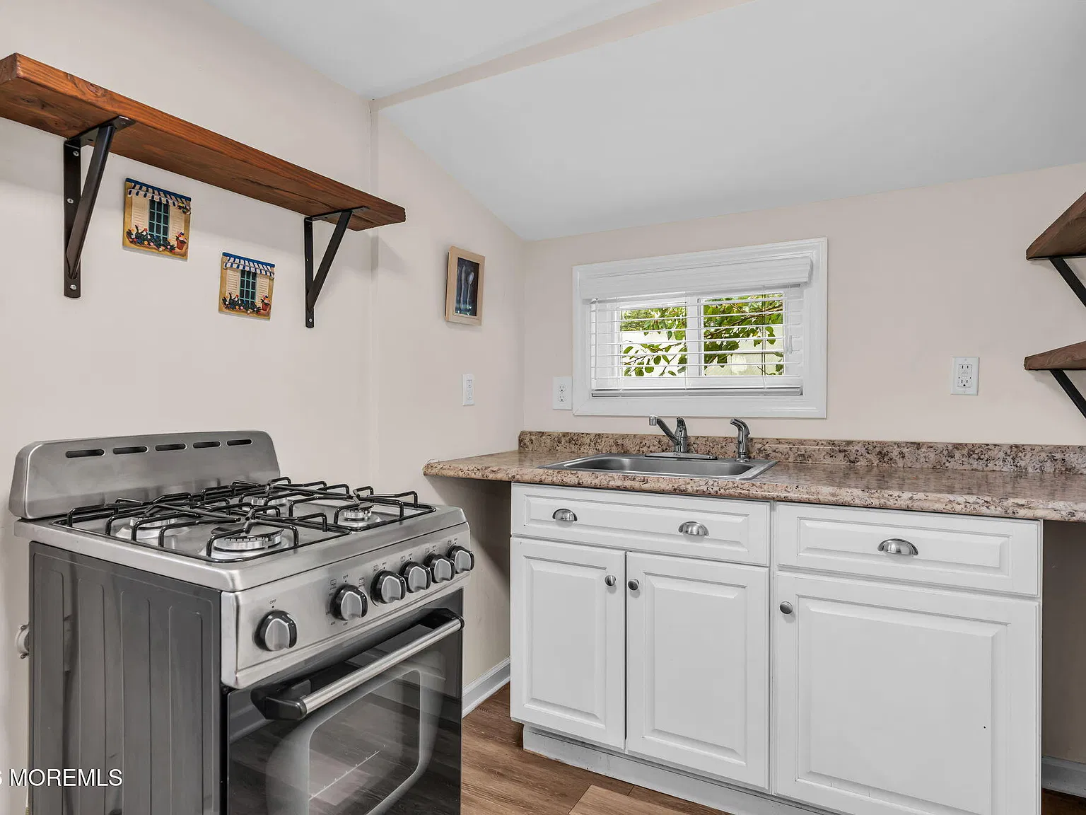 1 bed, $1,695 — Photo 4