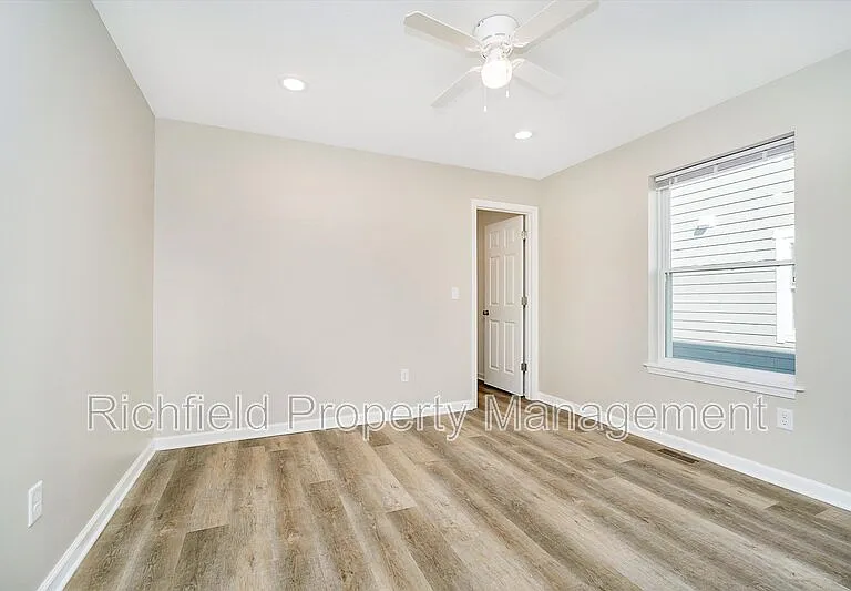 416 S Hamilton Ave #A — Photo 23