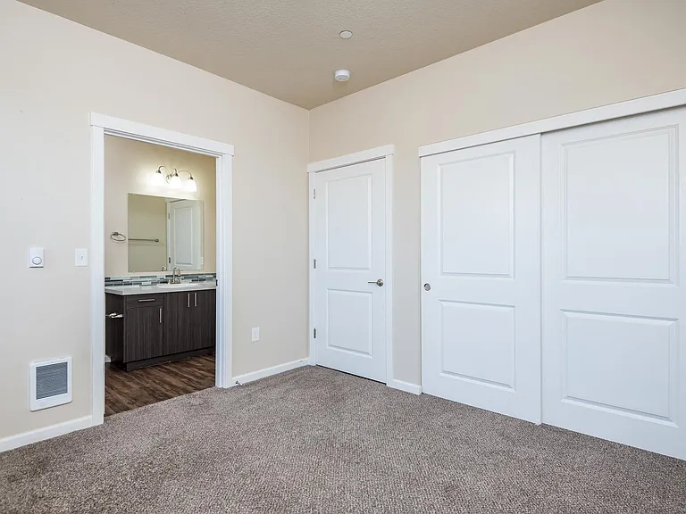 Claxter Park | Bedroom