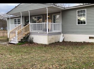 790 Cherokee Dr, Chatsworth, GA 30705
