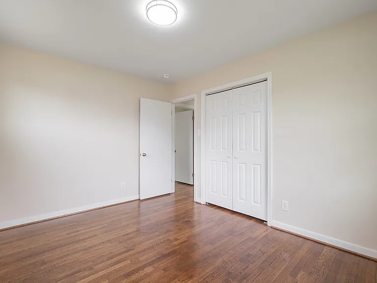 8711 Lakefront Dr — Photo 17