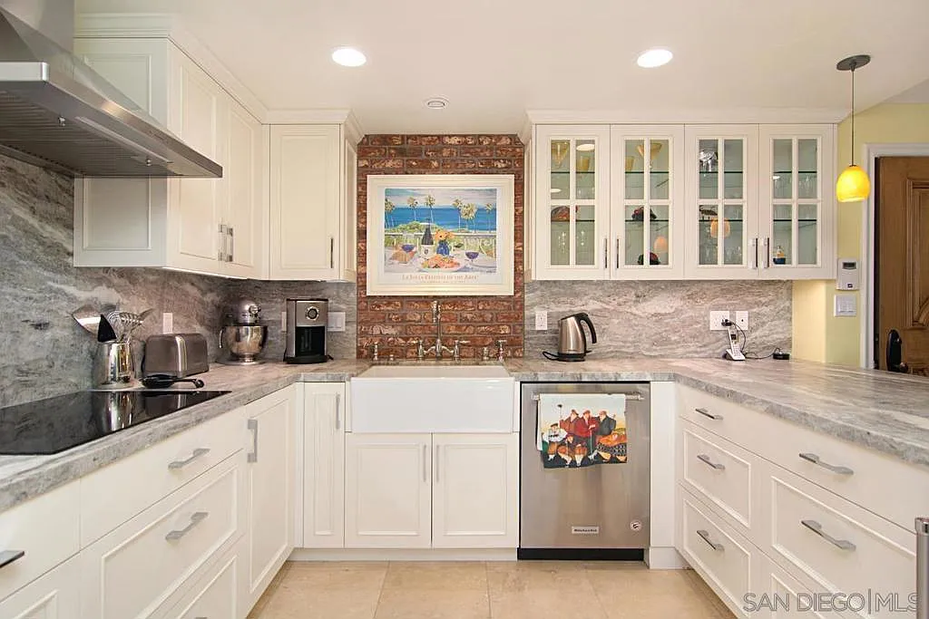 2 bed, 1250 sqft, $4,650 — Photo 4