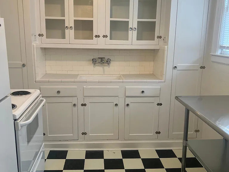 109 Lauderdale Rd #C — Photo 10