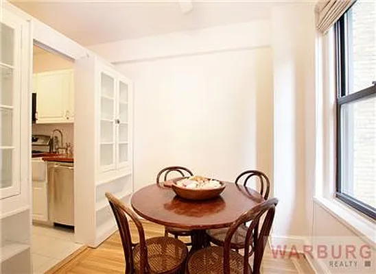 Sold by Warburg | media 3