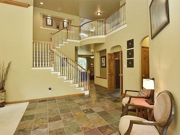 4th image of 2838 Chatelle Dr