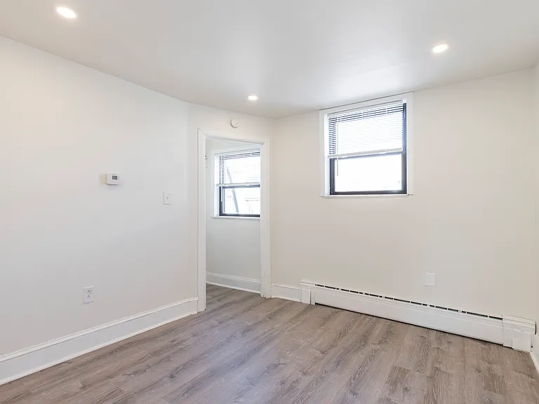 741 S Darien St — Photo 19