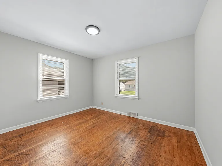 8515 Jenny Dr — Photo 15